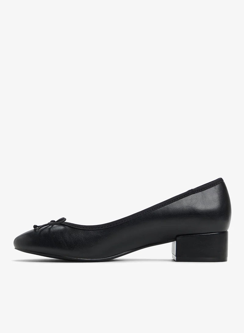 كول ات سبرنج Poiise Sliing Back Pumps